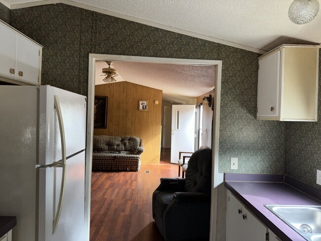Building Photo - 39 Nobles Pk St