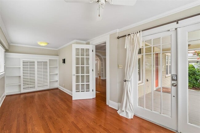 Building Photo - 1107 W Horatio St