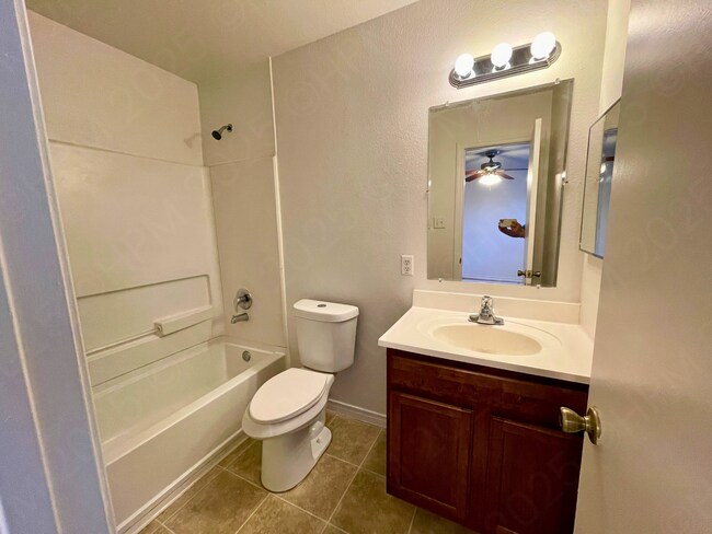 Building Photo - 8603 Kingsbury View