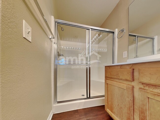 Building Photo - 6490 Albina Creek St