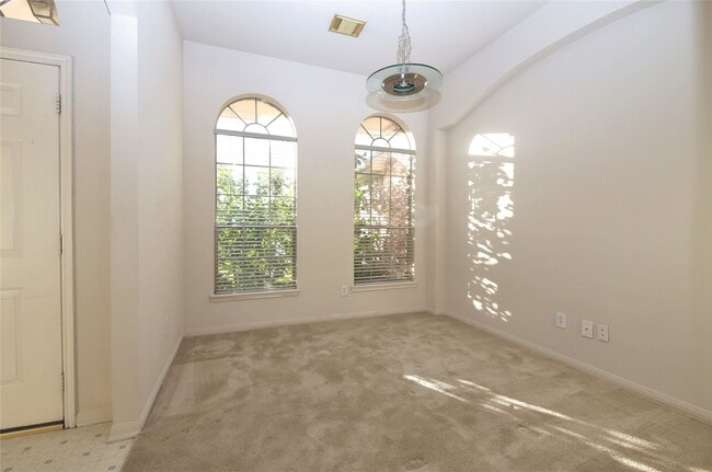 Building Photo - 8811 Norham Dr