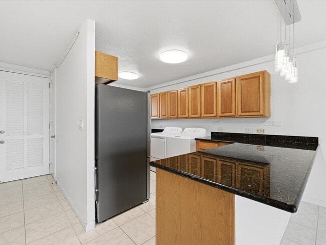 Building Photo - 14 Aulike St