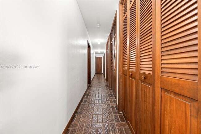 Building Photo - 22100 SW 194th Ave