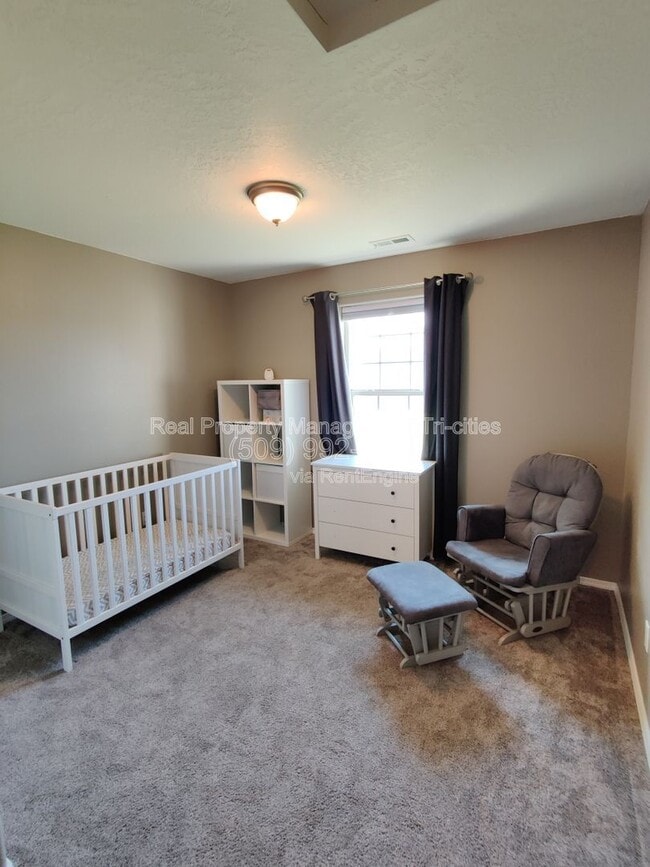 Building Photo - 8605 Zepher Ct