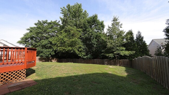 Building Photo - Lovely Four Bedroom Home in Desirable Village at Rolesville Community