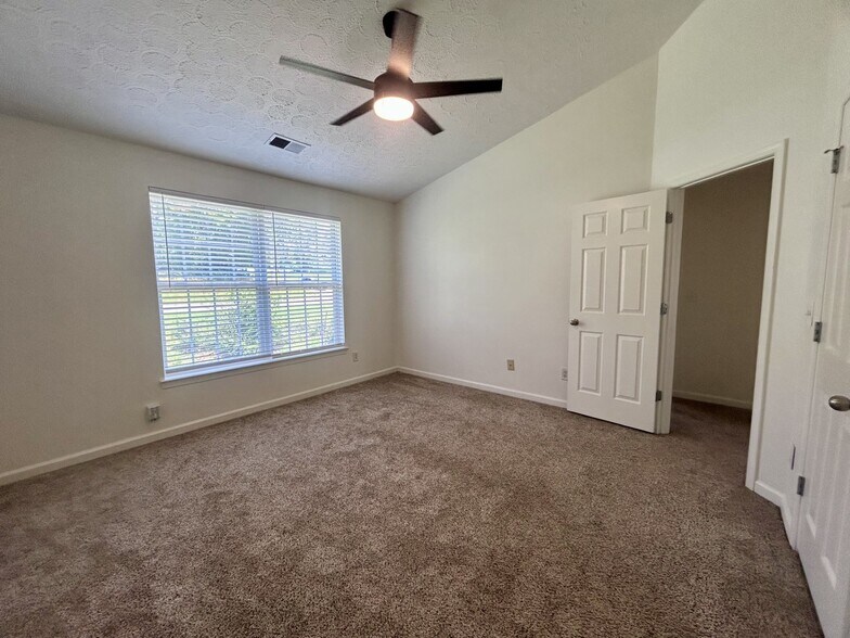 Primary bedroom - 2480 Nashboro Blvd
