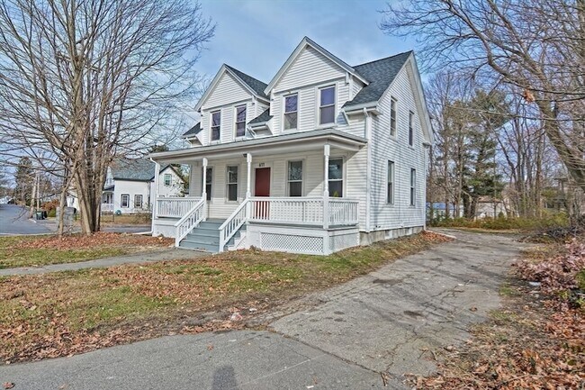 Building Photo - 611 N Main St