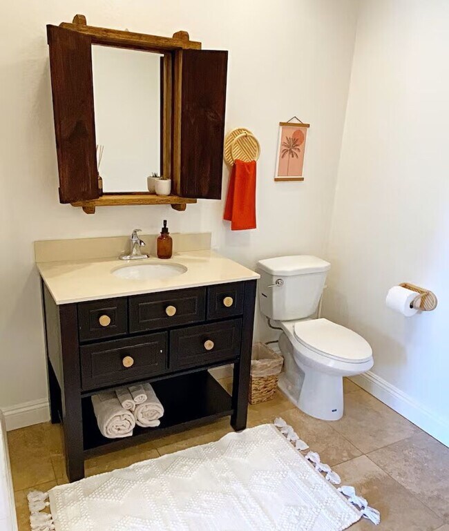 Building Photo - Luxe 3-Bedroom, 3-Bath Beach Home in Encinitas – w Furnished Option! Showing Today!