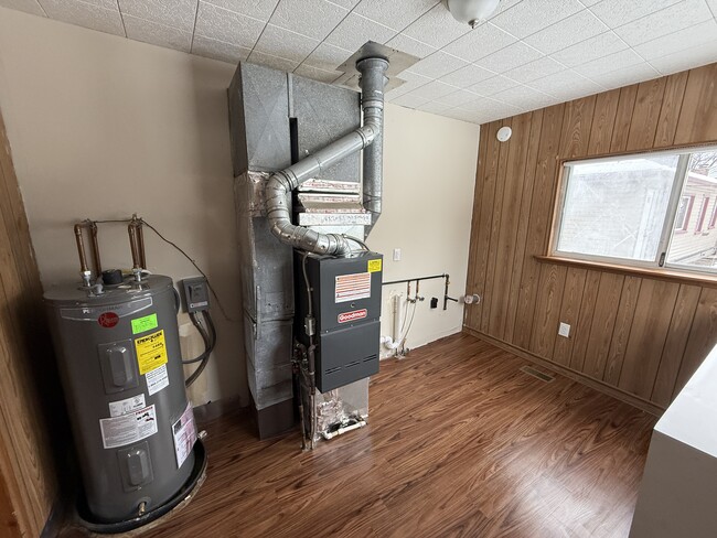 Building Photo - 13441 Harold Ave