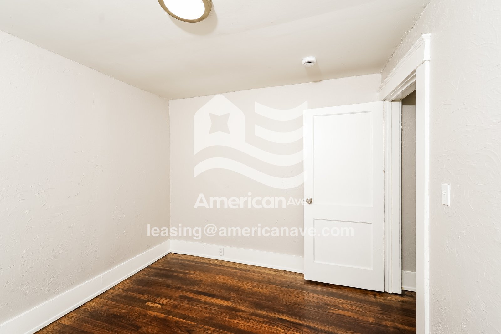 Building Photo - 1746 Center St S