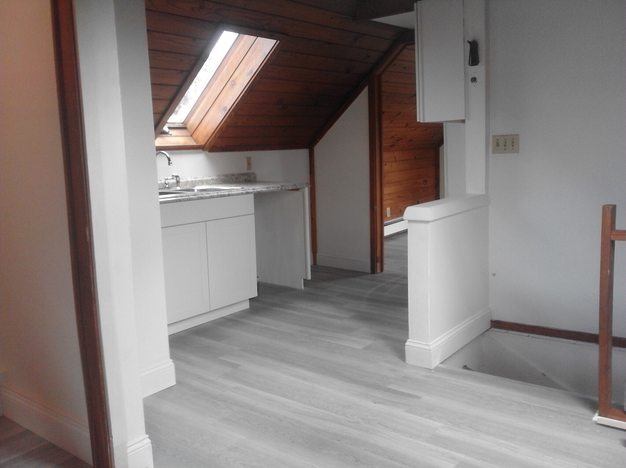 Kitchen - 119 Thames St