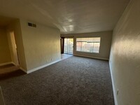 Building Photo - 1 Bedroom 1 Bathroom Condo in La Habra