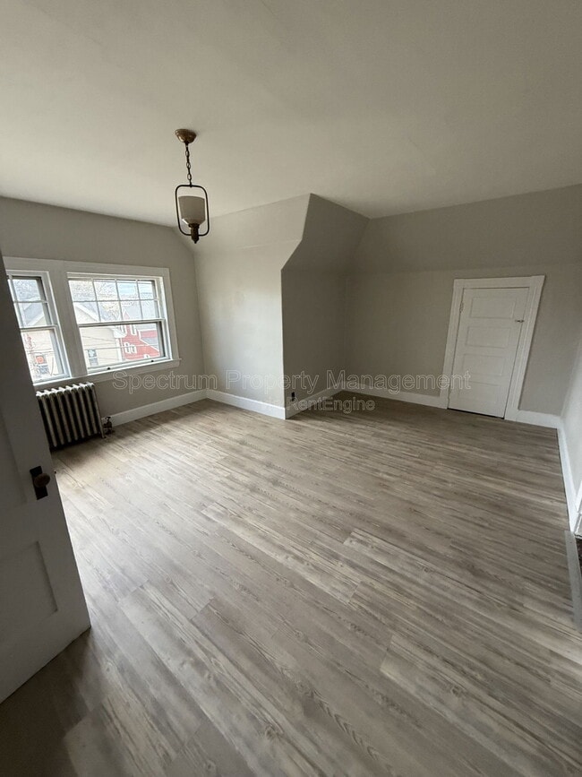 Building Photo - 40 Pleasant St