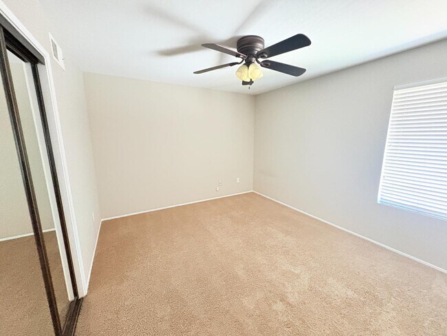 Building Photo - 10381 Crosscreek Terrace