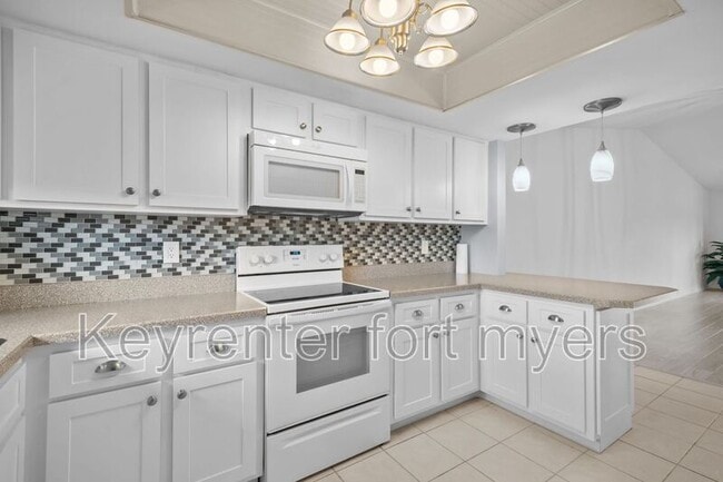 Building Photo - 15350 Moonraker Ct