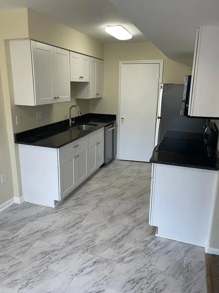 Building Photo - 20253 Shipley Ter