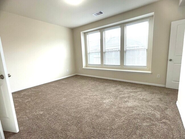 Building Photo - 1518 Summer City Dr