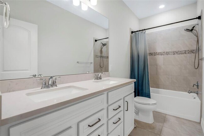 Building Photo - 4828 Chantilly Rd