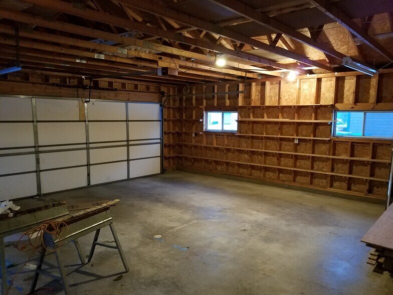 Building Photo - 7 Jachim Pl