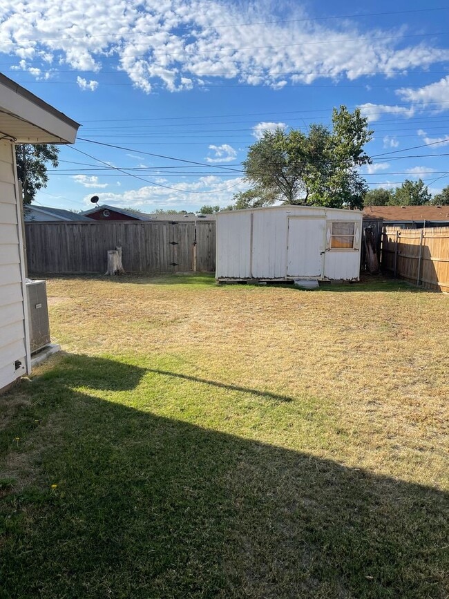 Building Photo - Second Chance Leasing!!
