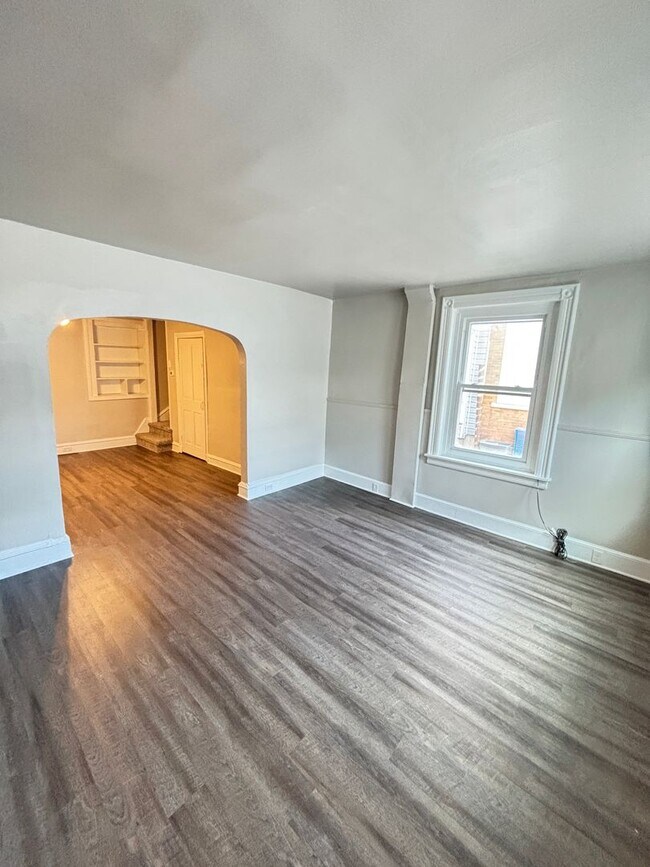 Building Photo - 2 BR Home Available in Catasauqua, PA