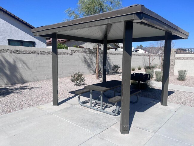 Building Photo - 27425 N 30th Ln