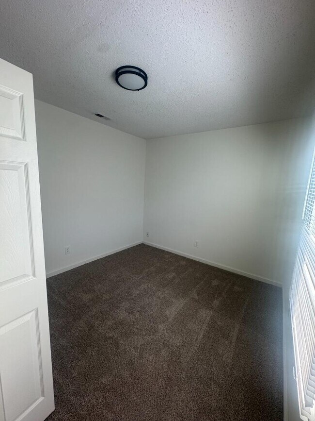 Building Photo - 4319 Baywood Dr SW