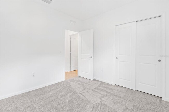 Building Photo - 6560 Silverstar Dr