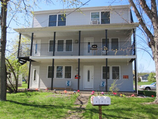 Primary Photo - 635 Church Rd