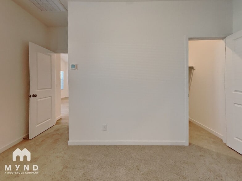 Building Photo - 7918 N 79th Ave