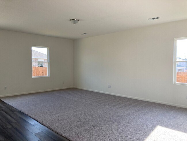 Building Photo - 4 Bedroom 2 Bath 1 Story-House For Lease in Glenn Heights