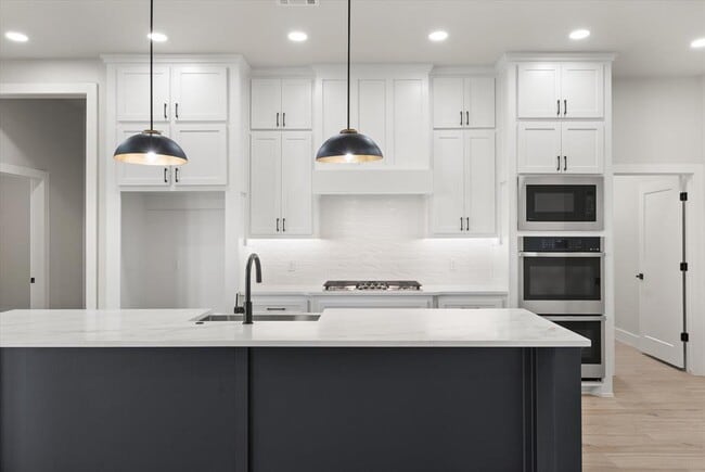 Building Photo - 7213 NW 154th St