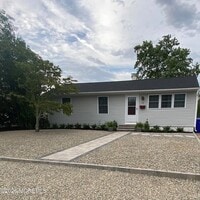 Building Photo - 318 Bellanca Rd