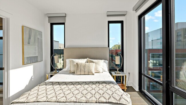 Building Photo - 1845 9th St NW