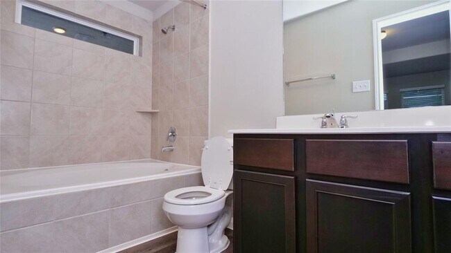 Building Photo - 3524 Wooded Ln
