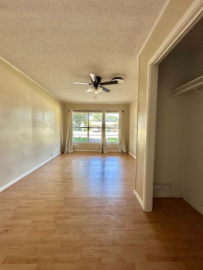 Building Photo - COMING SEPTEMBER 2026 | Cute 3-Bedroom Home in College Hills!