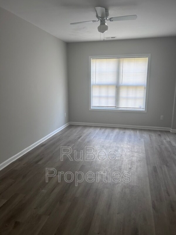 Building Photo - 5380 Esther Ln