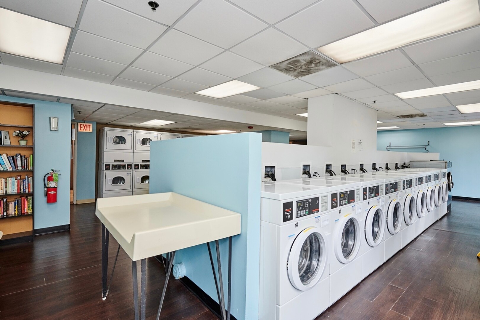 Building Photo - 200 N Dearborn St