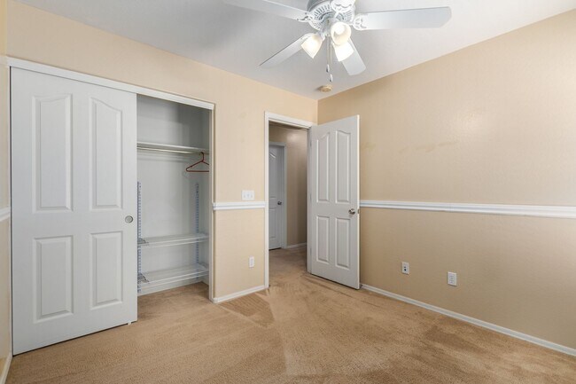 Building Photo - 3-Bedroom Home in The Villages at Queen Cr...