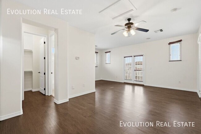 Building Photo - 3287 S Cottonwood Dr