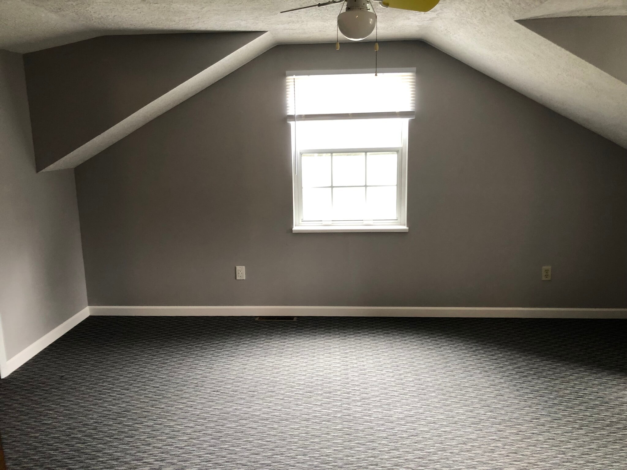 Building Photo - 64 Debra Ln