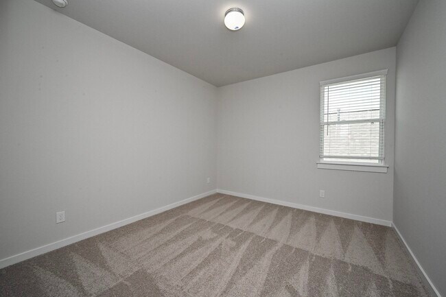 Building Photo - 33019 School Hl Rd