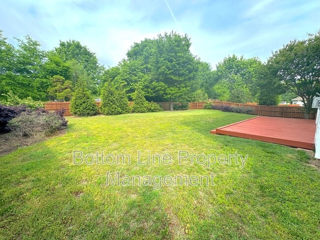 Building Photo - 4845 Chesney St NW