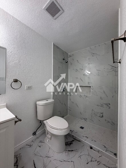 Building Photo - 9318 Adams Hill Dr