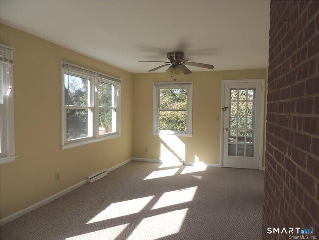 Building Photo - 87 Hotchkiss Grove Rd