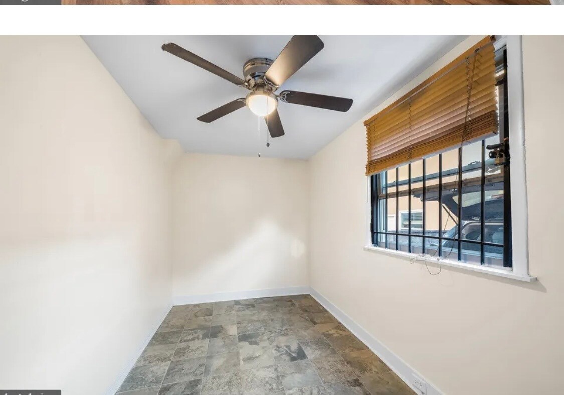 second room / bonus room - 1114 Snyder Ave