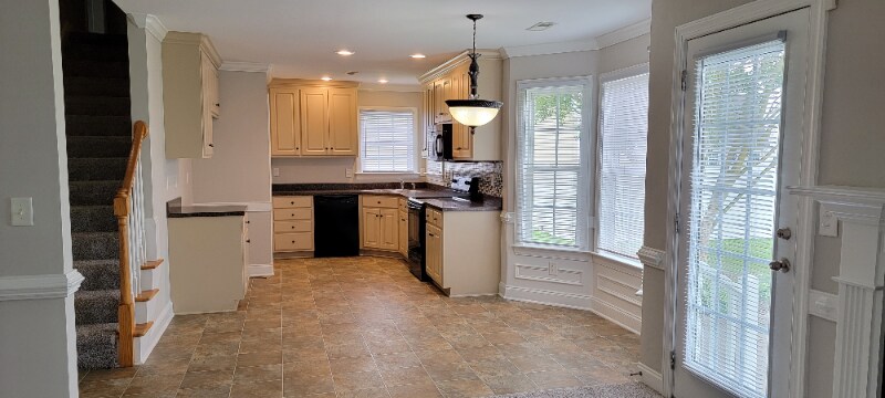 Building Photo - 329 Lafollette Dr