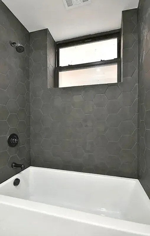 Building Photo - 5731 N Winthrop Ave