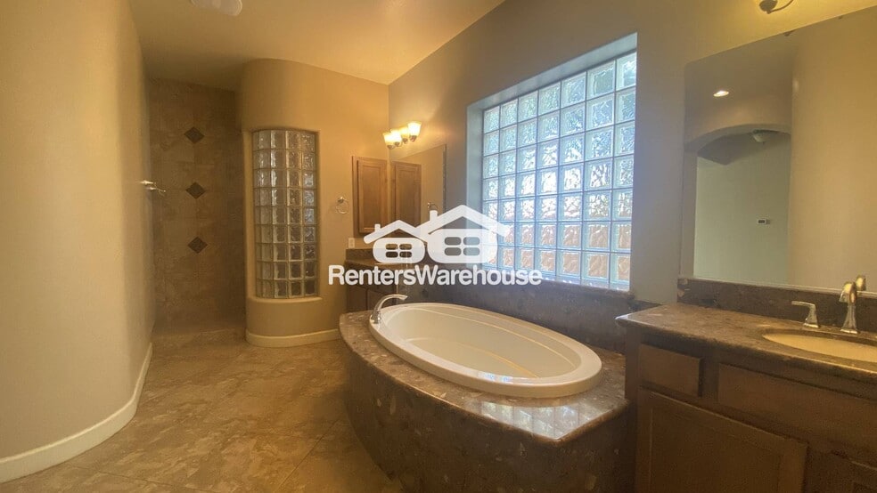 Building Photo - 3963 E Elmwood Pl