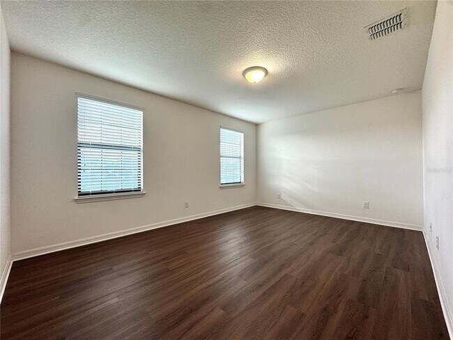 Building Photo - 5673 Elsinore Way